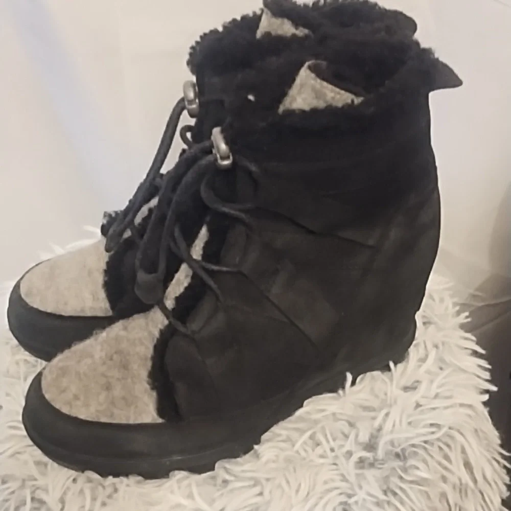 Sorel Black and Gray Winter Boots - Picture 7 of 7